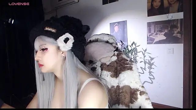 candy cola online show from 11/17/25, 11:58