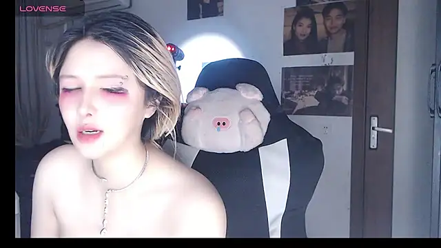 candy cola online show from 11/01/25, 02:29