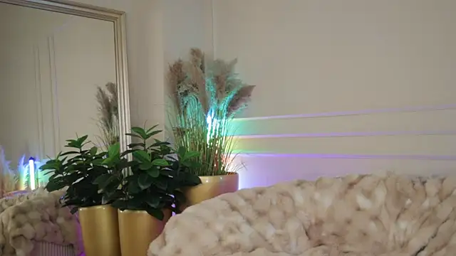Anais Bloom online show from 04/21/26, 01:42