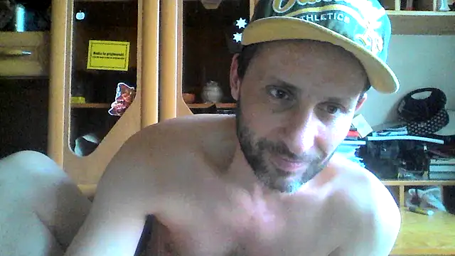 Snapshot of FireFox_Feel chatting on 02/26/25, 02:05 FireFox Feel online show from 02/26/25, 02:05