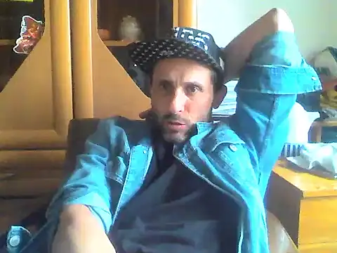 Snapshot of FireFox_Feel chatting on 03/22/25, 01:41 FireFox Feel online show from 03/22/25, 01:41