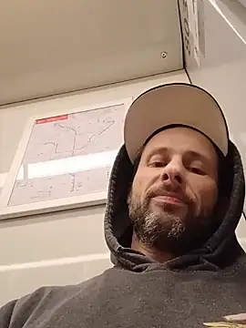 Snapshot of FireFox_Feel chatting on 03/07/25, 09:06 FireFox Feel online show from 03/07/25, 09:06