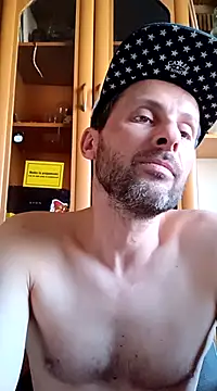 Snapshot of FireFox_Feel chatting on 03/20/25, 11:05 FireFox Feel online show from 03/20/25, 11:05