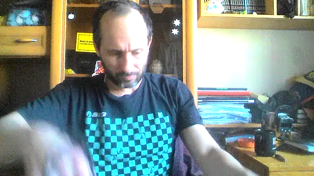 Snapshot of FireFox_Feel chatting on 03/08/25, 12:20 FireFox Feel online show from 03/08/25, 12:20