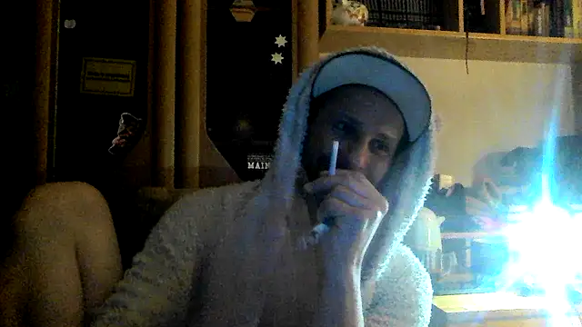 Snapshot of FireFox_Feel chatting on 03/21/25, 12:18 FireFox Feel online show from 03/21/25, 12:18