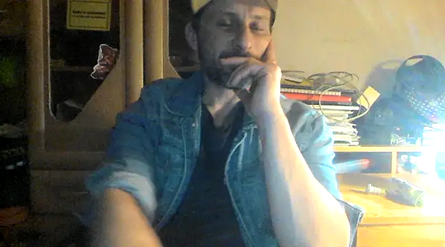 Snapshot of FireFox_Feel chatting on 02/26/25, 05:10 FireFox Feel online show from 02/26/25, 05:10