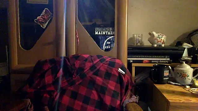 Snapshot of FireFox_Feel chatting on 12/07/24, 11:51 FireFox Feel online show from 12/07/24, 11:51