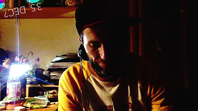 Snapshot of FireFox_Feel chatting on 01/16/25, 06:25 FireFox Feel online show from 01/16/25, 06:25