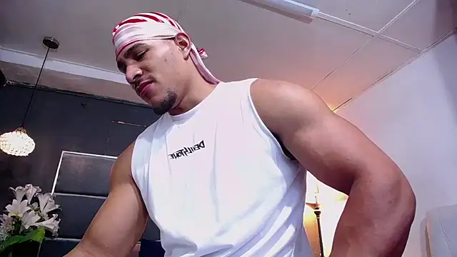 Snapshot of teddyfit19cm chatting on 11/21/25, 01:43 teddyfit19cm online show from 11/21/25, 01:43