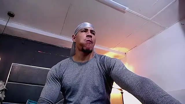 Snapshot of teddyfit19cm chatting on 11/05/25, 01:36 teddyfit19cm online show from 11/05/25, 01:36