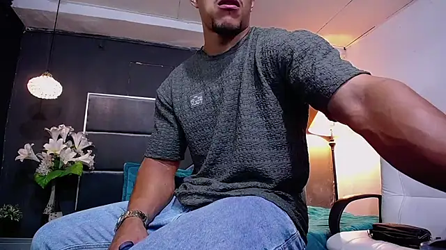 Snapshot of teddyfit19cm chatting on 11/24/25, 01:22 teddyfit19cm online show from 11/24/25, 01:22