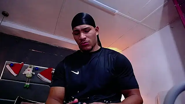 Snapshot of teddyfit19cm chatting on 12/18/25, 01:59 teddyfit19cm online show from 12/18/25, 01:59