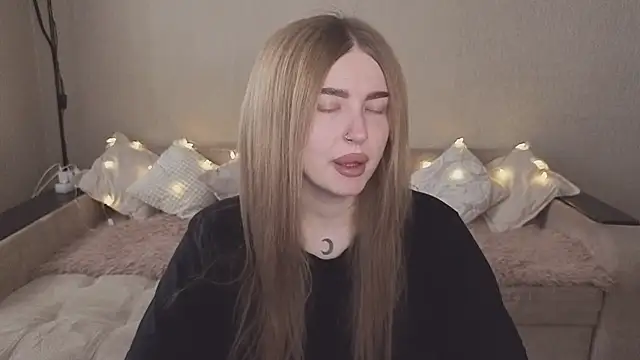 ViolettaLopez online show from 11/16/25, 10:53