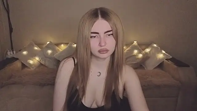 ViolettaLopez online show from 11/12/25, 12:20