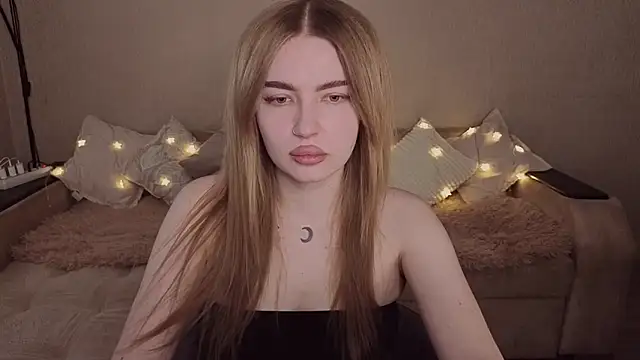ViolettaLopez online show from 04/30/26, 01:51