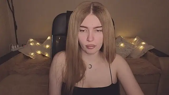 ViolettaLopez online show from 12/03/25, 01:21