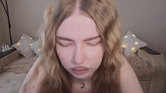 ViolettaLopez online show from 04/27/26, 12:47