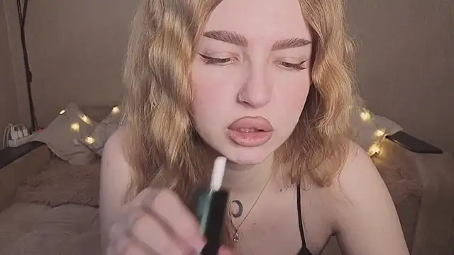 ViolettaLopez online show from 02/10/26, 01:43