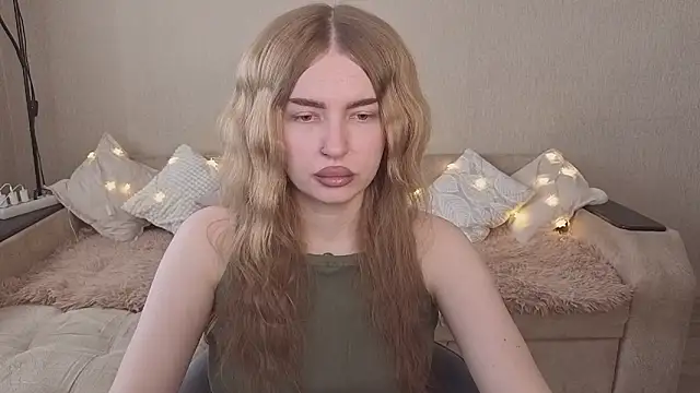 ViolettaLopez online show from 03/15/26, 12:23