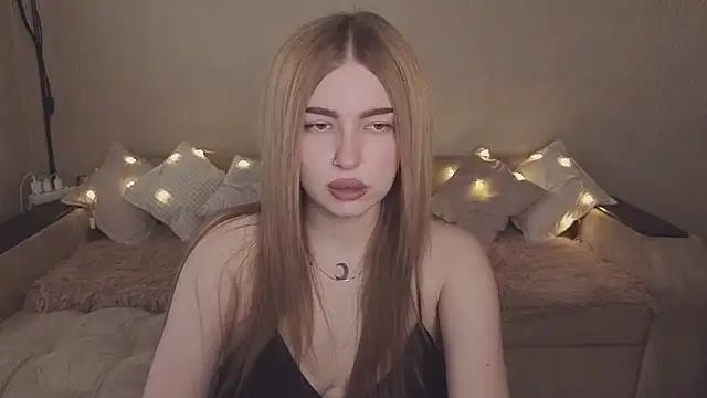 ViolettaLopez online show from 11/06/25, 12:31