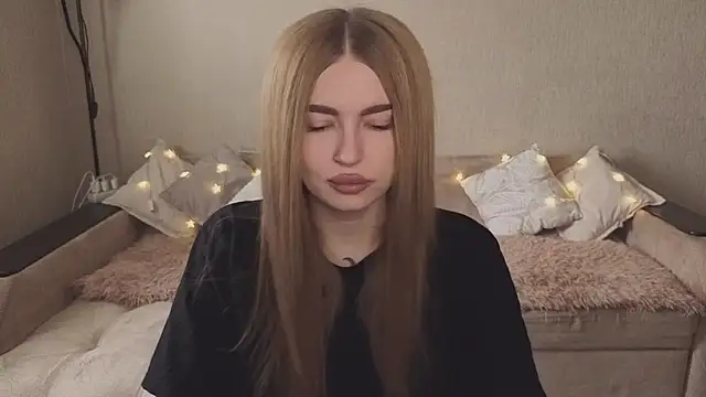 ViolettaLopez online show from 09/17/25, 11:23