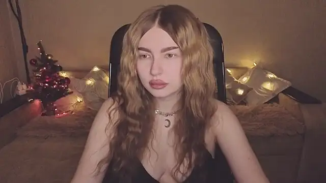 ViolettaLopez online show from 12/16/25, 02:32