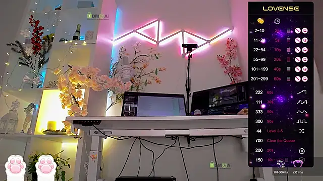 Elena-Marilyn online show from 11/29/25, 10:21