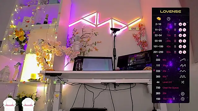 Elena-Marilyn online show from 02/06/26, 07:32