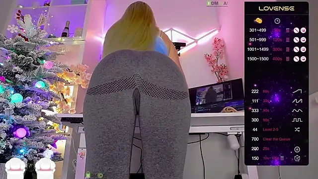 Elena-Marilyn online show from 11/30/25, 09:04