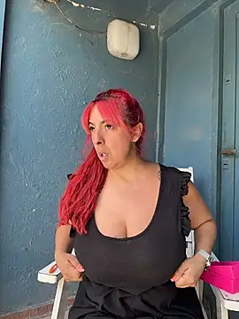 Snapshot of sofy_alone chatting on 11/09/25, 03:38 sofy alone online show from 11/09/25, 03:38