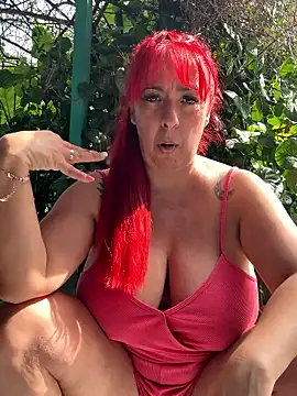 Snapshot of sofy_alone chatting on 10/21/25, 06:40 sofy alone online show from 10/21/25, 06:40