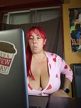 Snapshot of sofy_alone chatting on 11/16/25, 02:27 sofy alone online show from 11/16/25, 02:27