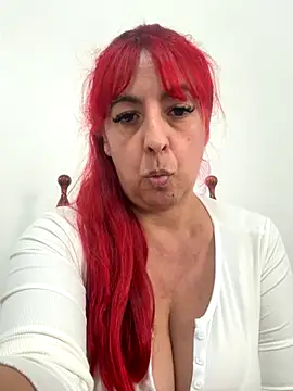 sofy alone online show from 10/06/25, 06:41
