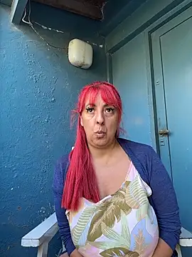 sofy alone online show from 04/05/26, 12:56