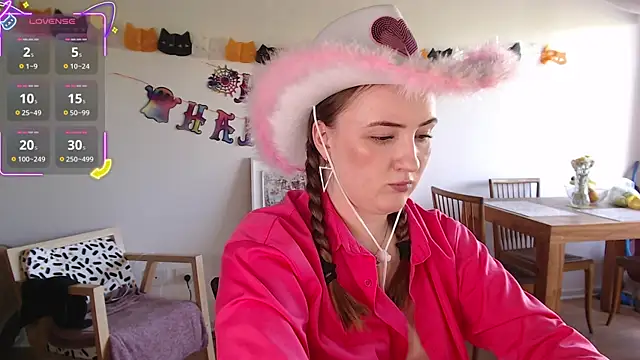 Black Eva  online show from 10/31/25, 05:20