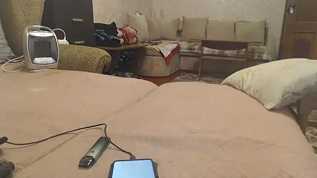 Amy August online show from 03/04/26, 06:59