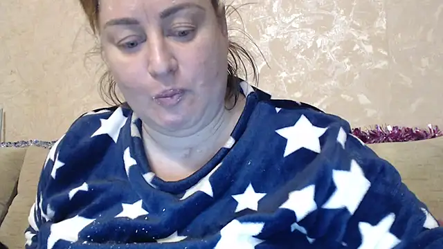 Amy August online show from 12/15/25, 03:01