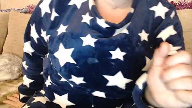 Amy August online show from 12/17/25, 07:24