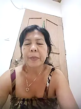 Snapshot of TropicalFlower chatting on 12/01/25, 01:56 TropicalFlower online show from 12/01/25, 01:56