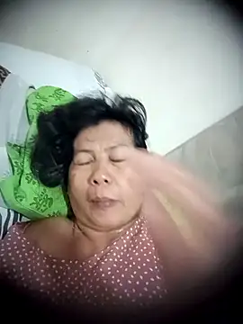 Snapshot of TropicalFlower chatting on 11/12/25, 07:18 TropicalFlower online show from 11/12/25, 07:18