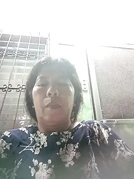Snapshot of TropicalFlower chatting on 10/14/25, 01:12 TropicalFlower online show from 10/14/25, 01:12