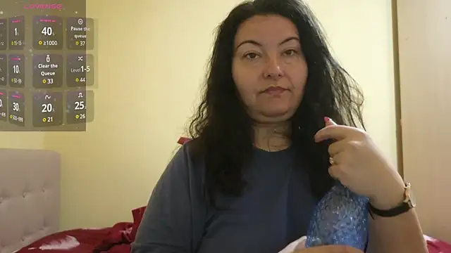 Snapshot of BBW_MILF_4U chatting on 03/23/25, 06:16 BBW MILF 4U online show from 03/23/25, 06:16