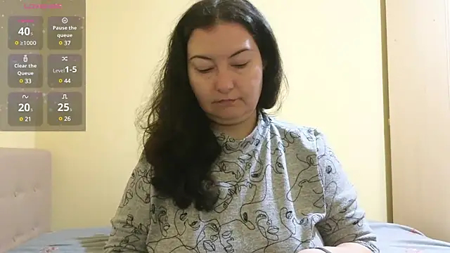 Snapshot of BBW_MILF_4U chatting on 03/05/25, 06:33 BBW MILF 4U online show from 03/05/25, 06:33