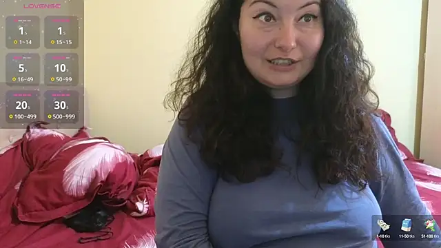 Snapshot of BBW_MILF_4U chatting on 03/20/25, 08:53 BBW MILF 4U online show from 03/20/25, 08:53