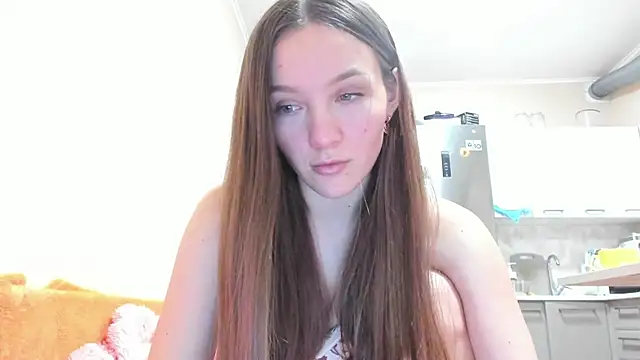 Snapshot of Naughty_Molly chatting on 12/16/25, 05:39 Naughty Molly online show from 12/16/25, 05:39