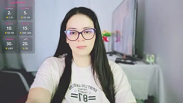 Snapshot of mayhott2 chatting on 02/18/26, 03:04 mayhott2 online show from 02/18/26, 03:04