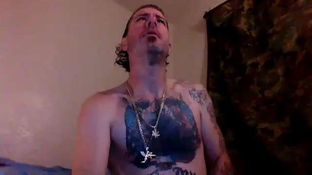 Snapshot of thefire420 chatting on 01/15/25, 11:32 thefire420 online show from 01/15/25, 11:32