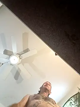 Snapshot of thefire420 chatting on 10/13/25, 07:26 thefire420 online show from 10/13/25, 07:26