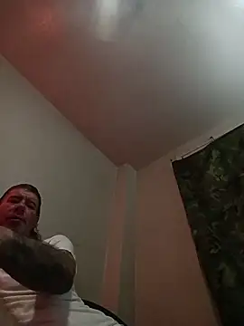 Snapshot of thefire420 chatting on 02/04/26, 10:43 thefire420 online show from 02/04/26, 10:43