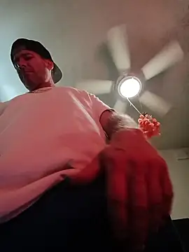 Snapshot of thefire420 chatting on 02/07/26, 09:34 thefire420 online show from 02/07/26, 09:34